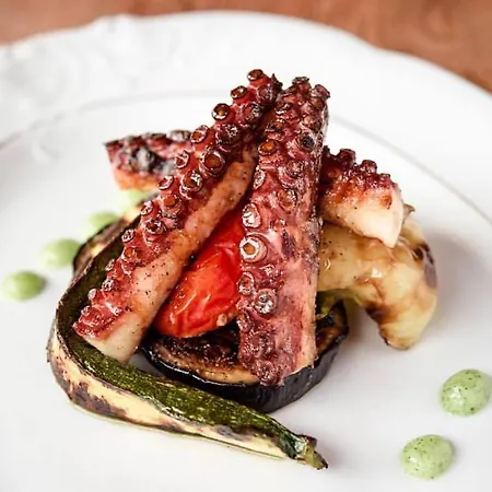 Apartman Exclusive 2 Bedroom Seafront With Jacuzzi