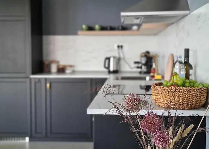 Апартаменты Exclusive 2 Bedroom Seafront With Jacuzzi *